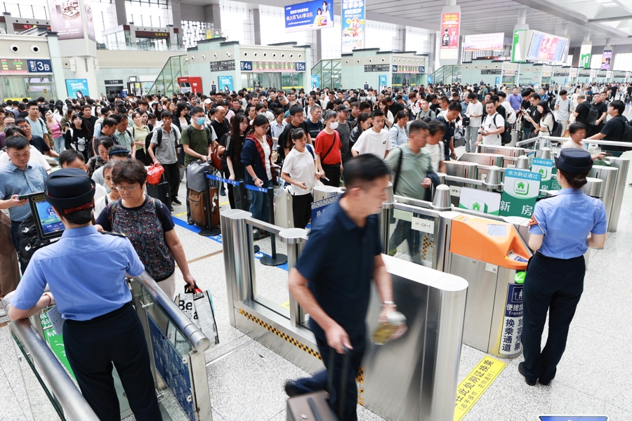 铁路国庆中秋运输_国庆第一批游客已到目的地_长三角铁路客流预测