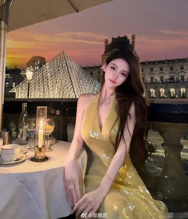 冯卓君女朋友_冯绍峰周麟嘉恋情曝光_冯绍峰新女友周麟嘉身份揭秘