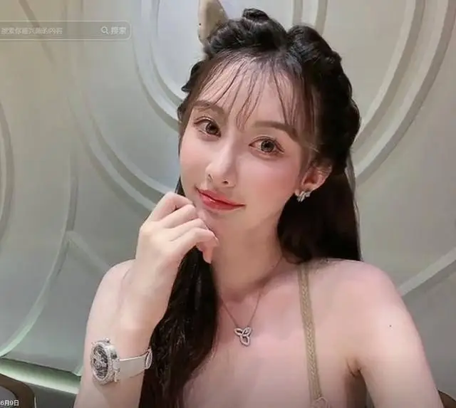冯卓君女朋友_冯绍峰新女友周麟嘉身份揭秘_冯绍峰周麟嘉恋情曝光