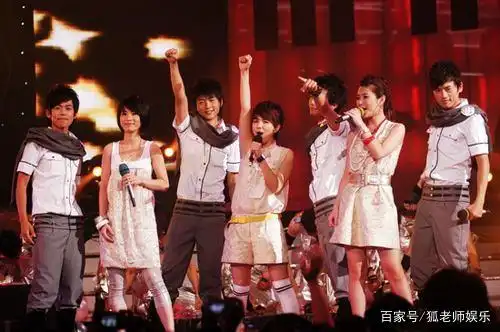 快男亚军的苏醒，暴打师弟被雪藏！如今唱4首歌6万块还嫌出价低