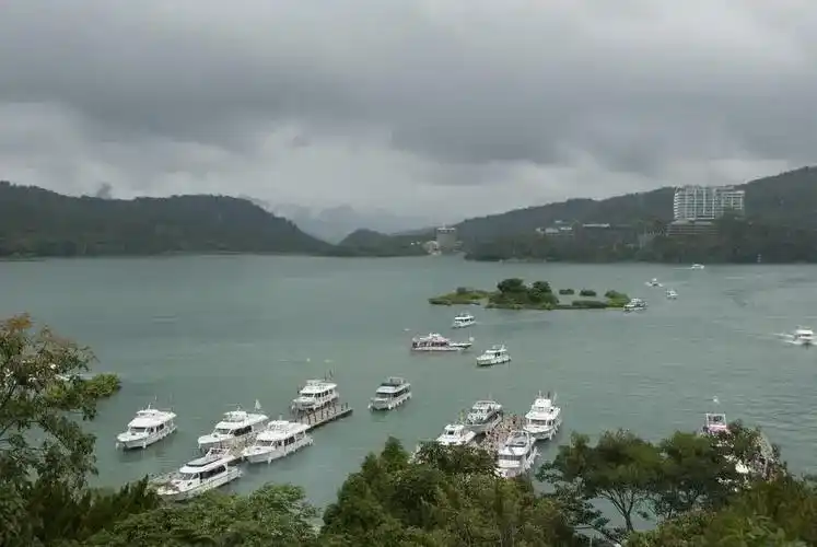 郑丽文就两岸关系强势回应外媒_两岸话语权试探_郑丽文国民党党主席访陆信号