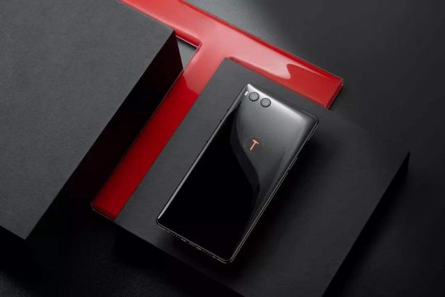 锤子TNT订单量太少代工厂懒得做 传闻 事实_锤子tnt发布会演示失败