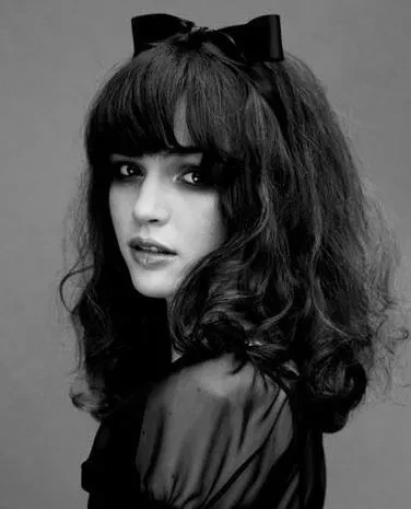 娃娃脸适合什么发型_大圆脸女人适合什么发型_9款大脸圆脸适合发型女