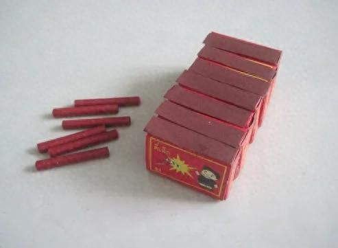 放鞭炮的快乐,你懂吗?今年过年让不让放鞭炮,官方回应了 放鞭炮的快乐,你懂吗?今年过年让不让放鞭炮,官方回应了