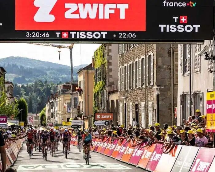 苏超决赛门票预约 南京奥体中心 220万人抢票_西甲联赛赞助收入 商业合作伙伴 全球Data_220万人抢苏超决赛门票