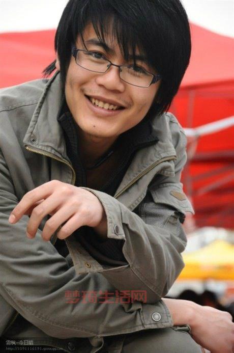 英雄联盟小智的真实长相，多年谜团终于揭晓！