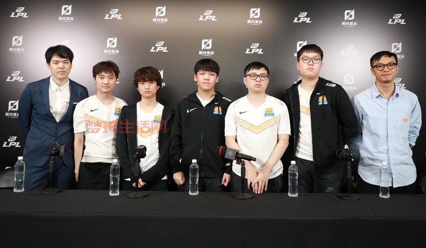 lol s4总决赛回放哪能看？官方渠道和直播平台分享！