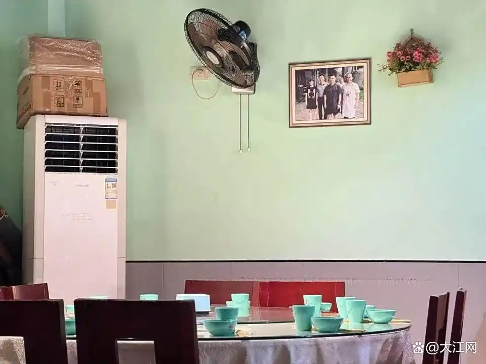 卤鹅后又因“区委书记带头下馆子”引关注，探访流量下的荣昌：不愿“昙花一现”，期待“细水长流”