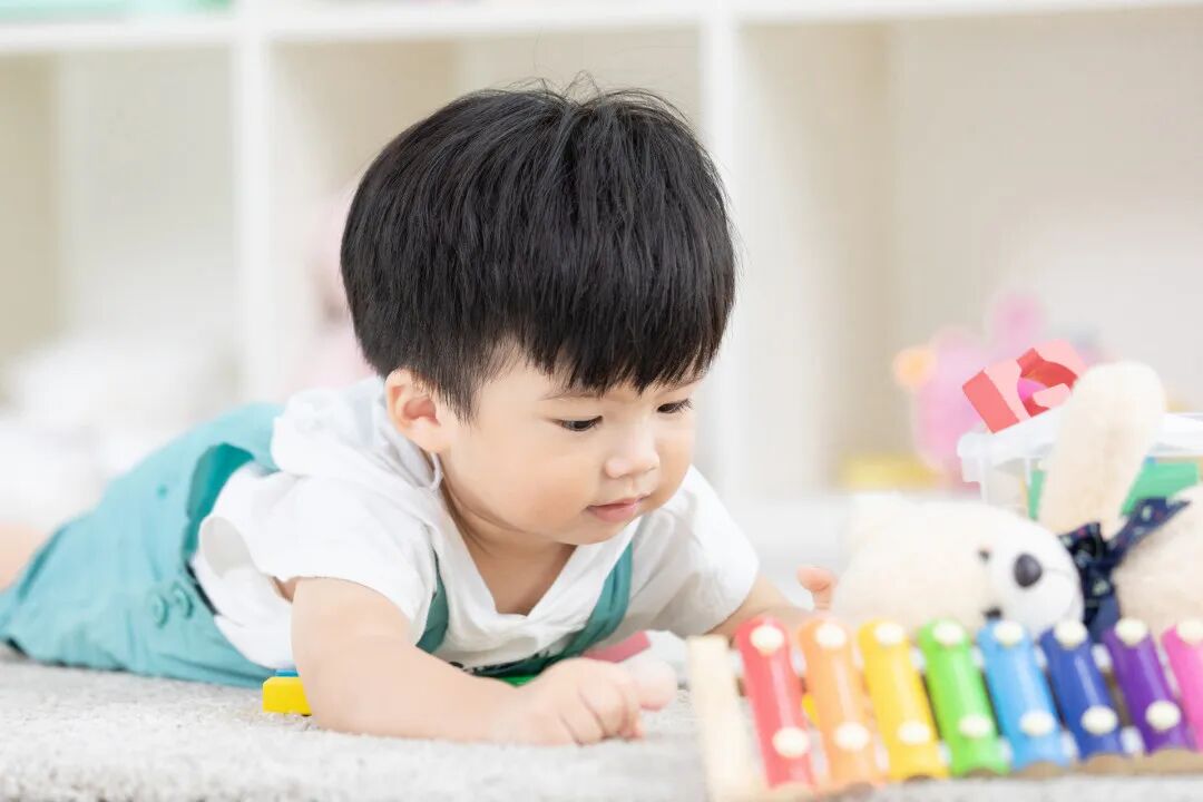 学龄前儿童识字的最佳年龄_家长如何引导孩子趣味识字_幼儿识字教育