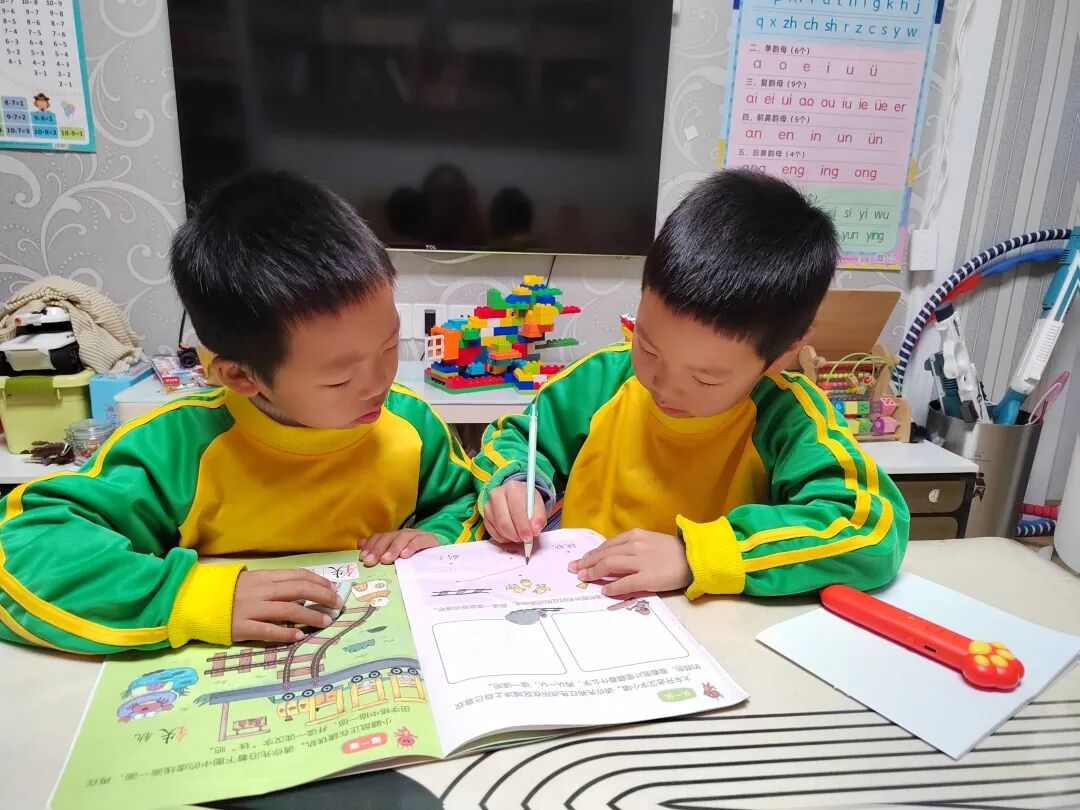 学龄前儿童识字的最佳年龄_幼儿识字教育_家长如何引导孩子趣味识字