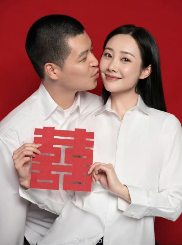 李纯马頔结婚 甜蜜官宣引祝福