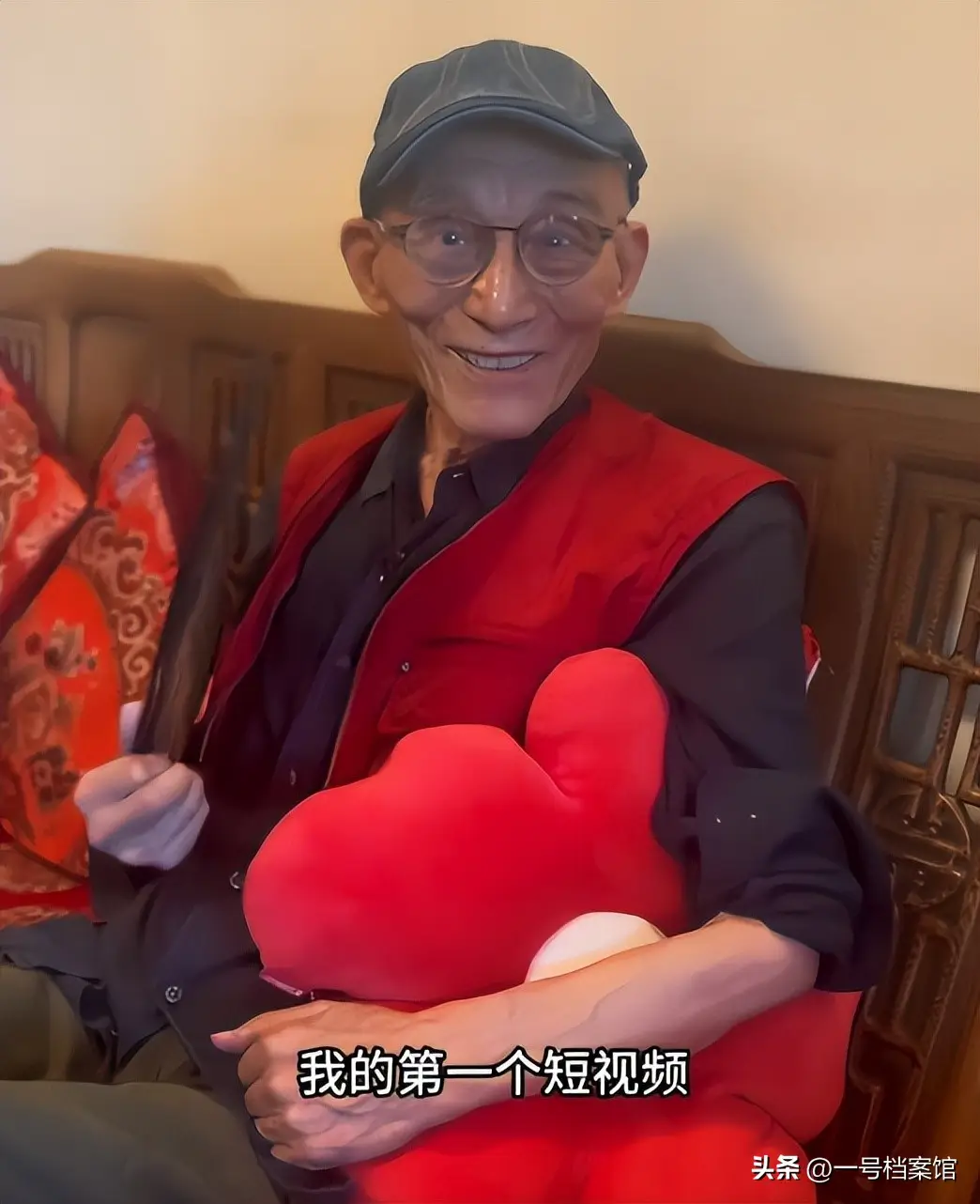 游本昌养老社区生活状态_九十高龄表演艺术家游本昌_92岁游本昌养老院生活曝光