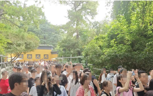 “堵山”“堵景区”后地铁也堵了_国庆杭州西湖交通拥堵_杭州西湖地铁交通指南