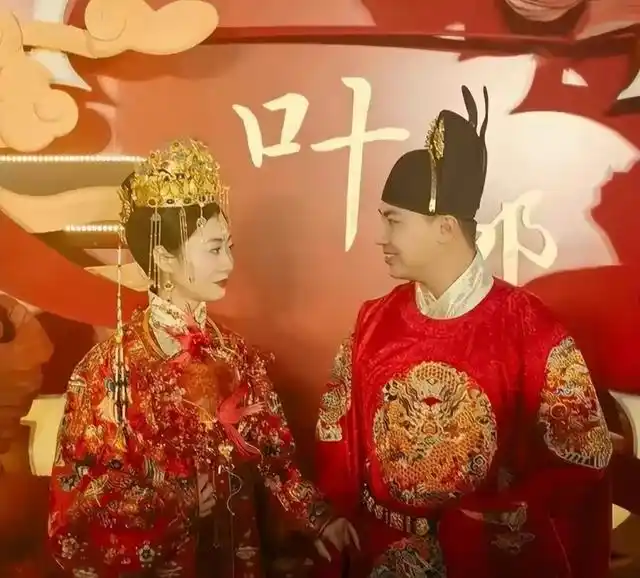 福建豪门叶家婚礼 2.1亿奢华婚宴 福建龙凤祥珠宝公司_福建泉州震惊世界的婚礼