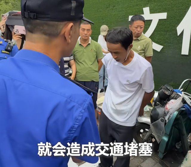 “鸡排哥”回应嘴唇发黑 情绪价值满溢网络