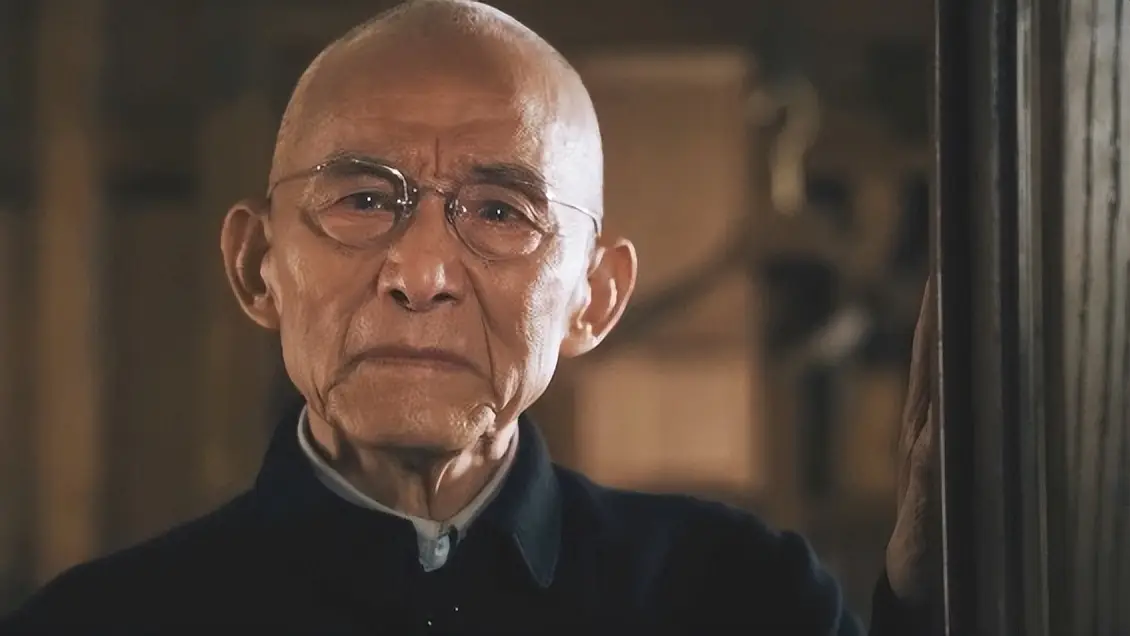 92岁游本昌：有儿有女有钱，最后还是和老伴住养老院，一年30多万