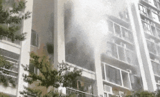 充电宝安全使用_充电宝爆炸原因_长沙女子买3c充电宝不到一周燃爆