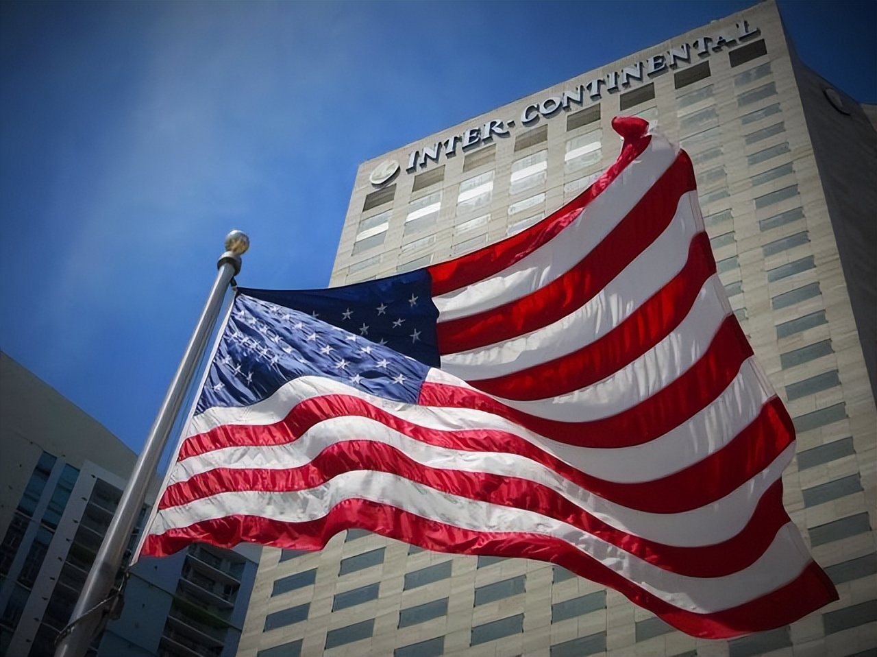 翻墙软件有哪些 哪一个最好用_美式自由输出策略 中国网民对自由的理解差异 翻墙行为的诱惑与风险并存