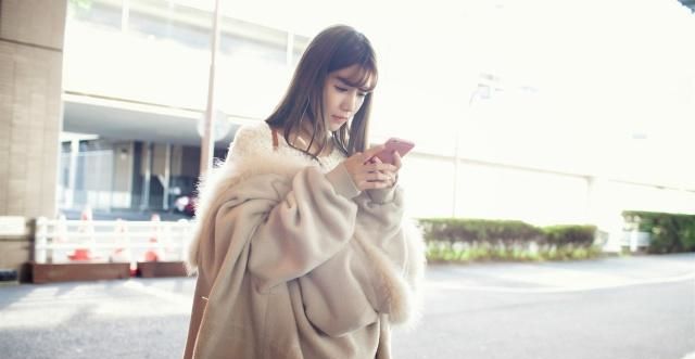 喜欢自己喜欢的人 感情选择_选择我爱的人还是爱我的人_喜欢你的人 感情付出