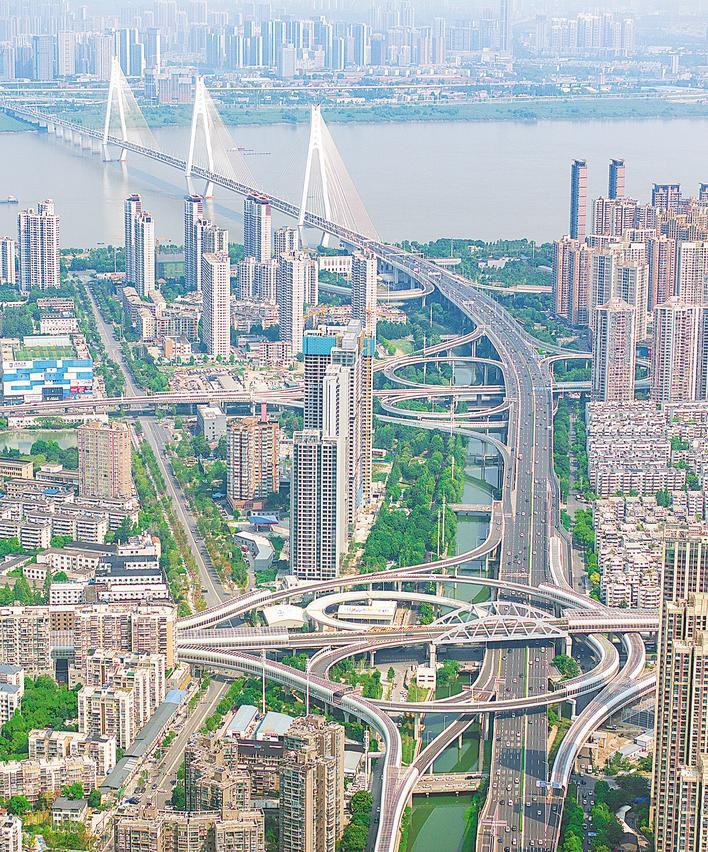 均衡增长持续向好量质并进  湖北前三季度GDP增速高于全国领跑中部