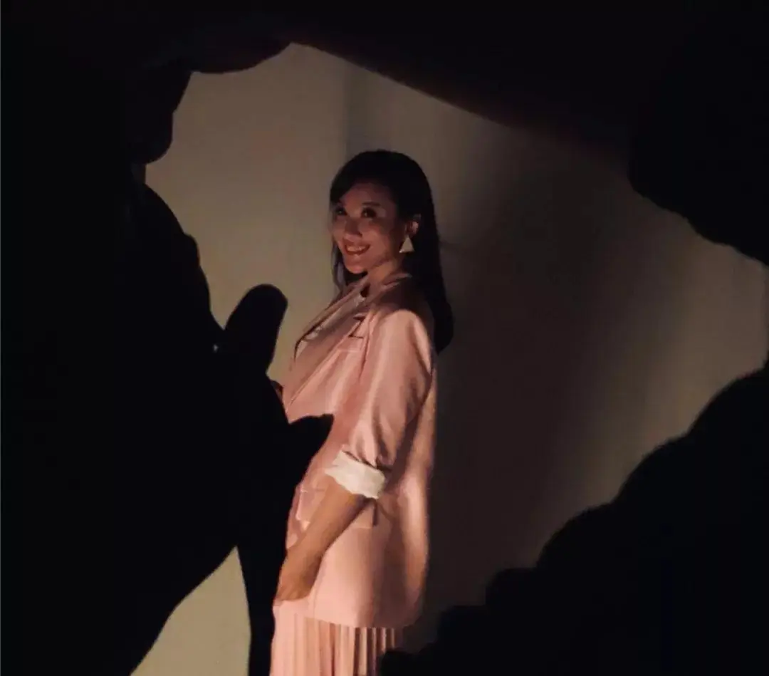 陈怡星座_陈怡 非常周末 主持人 生涯经历