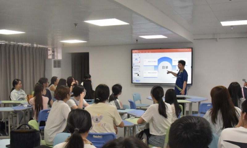 景德镇学院陶瓷文化讲座_景德镇青少年陶艺实践体验_陶艺工坊