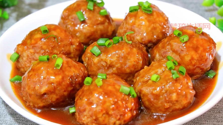 狮子头怎么做软糯入味？家常做法详细教程！