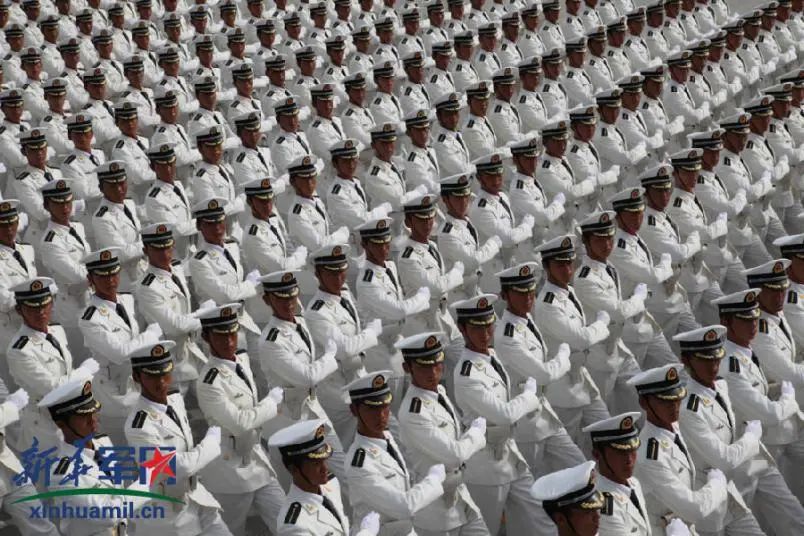 阅兵队列整齐得像复制粘贴 有何秘诀_中国军队正步历史_正步训练的意义