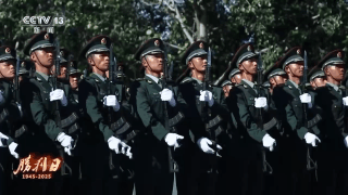 阅兵队列整齐得像复制粘贴 有何秘诀_阅兵训练 国旗护卫队 无伴奏踩点_仪仗方队 75厘米步幅 练成秘诀
