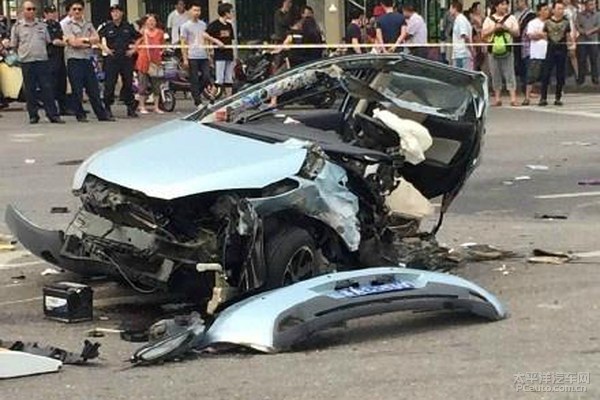 南京630车祸_南京宝马肇事案 肇事司机王季进 195.2km/h超速行驶