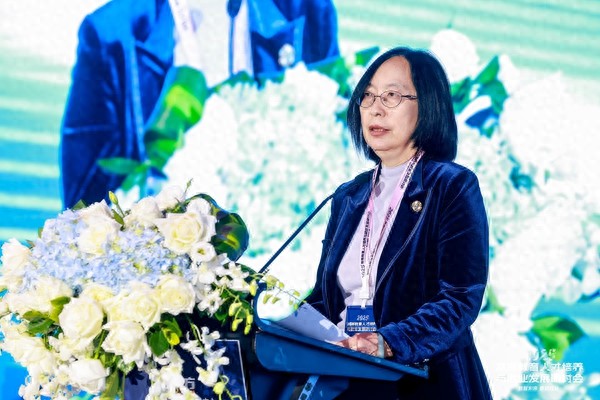 大学生就业质量提升路径_人才培养研讨会新闻稿_高等教育人才培养与就业发展研讨会