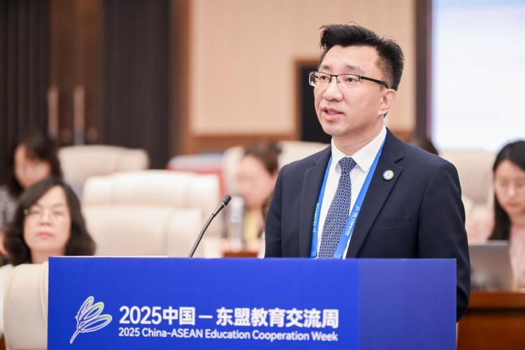 高层次国际化人才培养国际研讨会_人才培养研讨会新闻稿_全球协同教育创新人才培养
