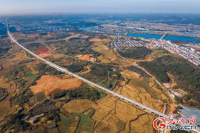 杭昌高铁旅游景点_“安徽黄山地铁连接杭州”系谣言_杭昌高铁黄昌段通车