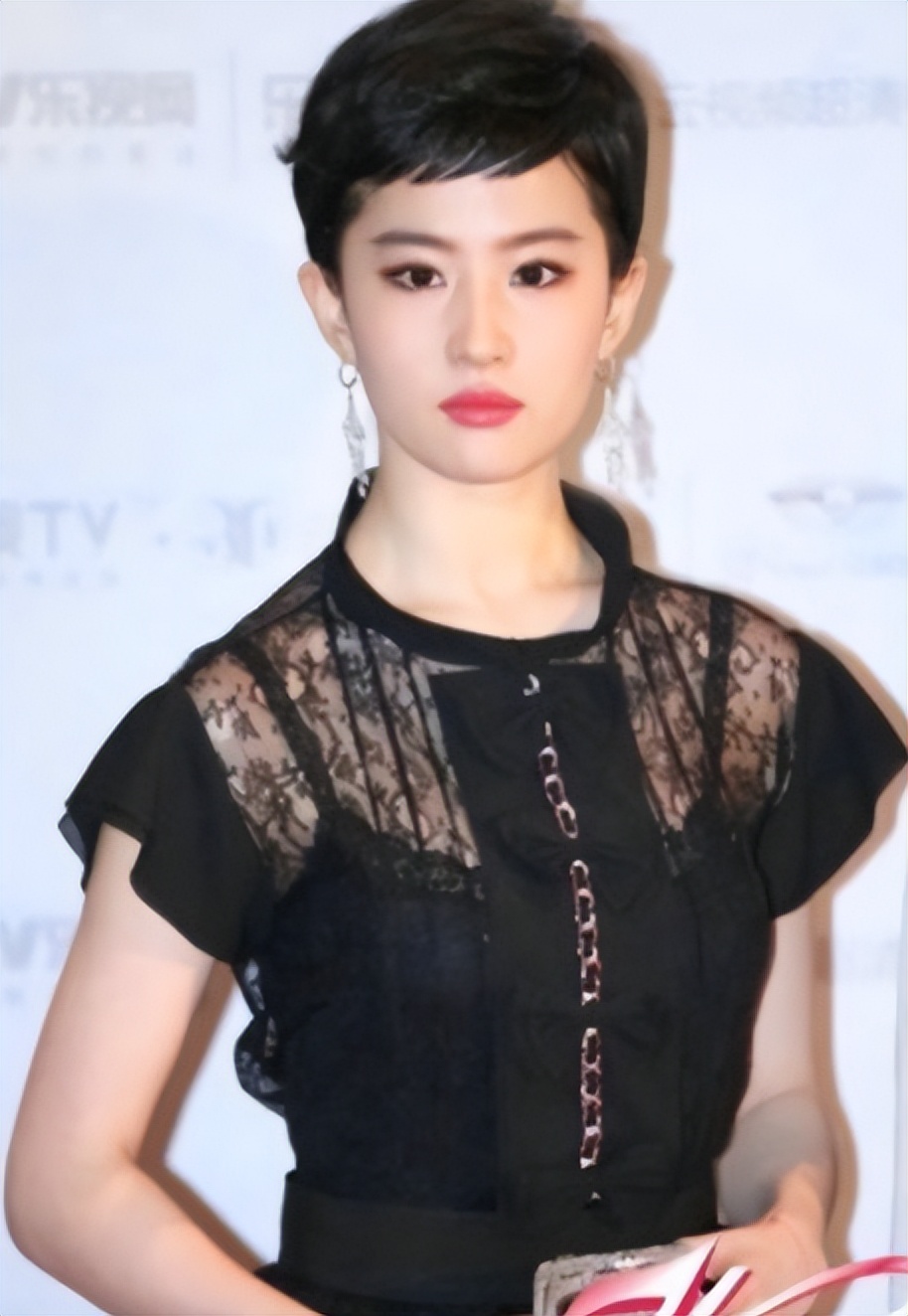 胖脸适合的发型图片_适合剪短发的脸型特征_短发造型推荐
