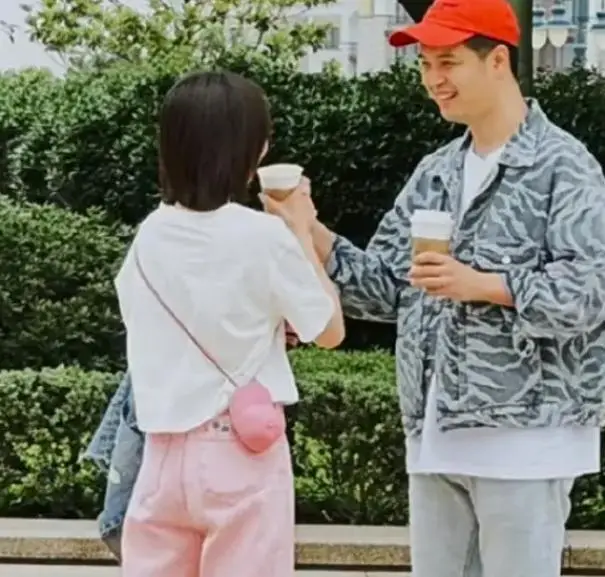 李纯马頔领证结婚_李纯马頔恋爱实锤_李纯综艺节目承认恋爱