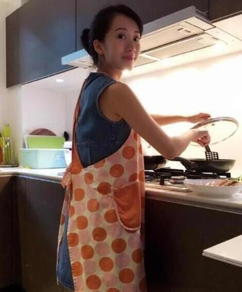 蜗居 李念 戏外生活_李念 豪宅 亲子陪伴_蜗居为什么被禁