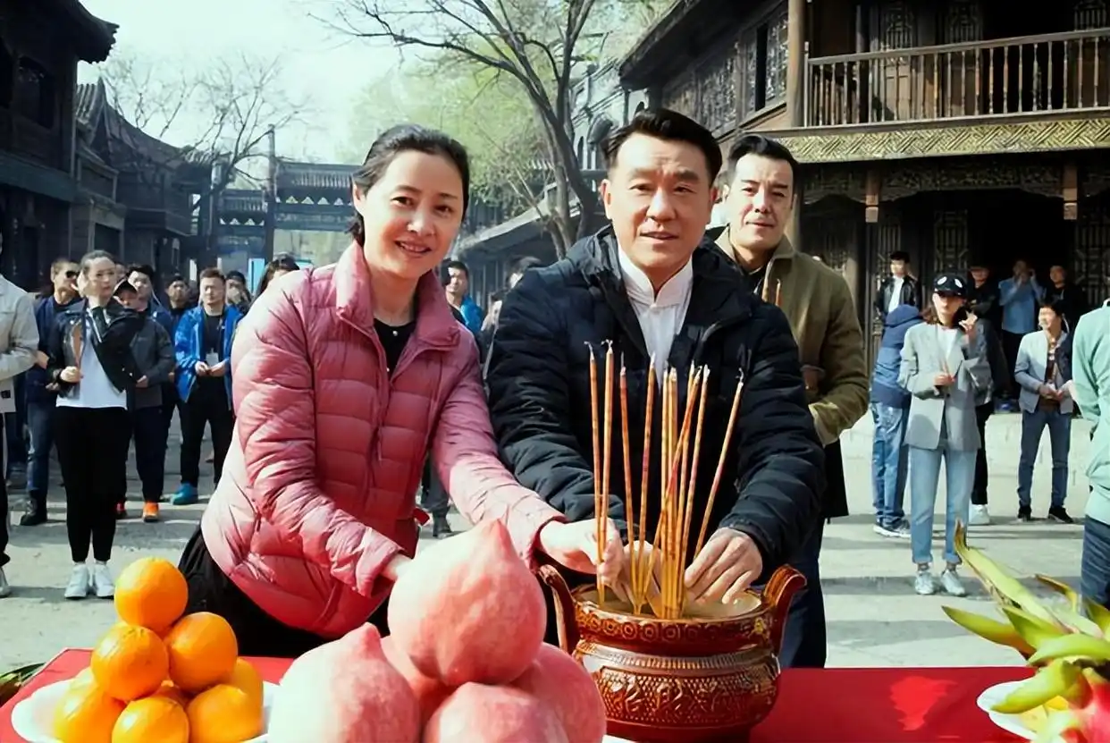 刘蓓 丈夫 回归家庭_经蓓老公