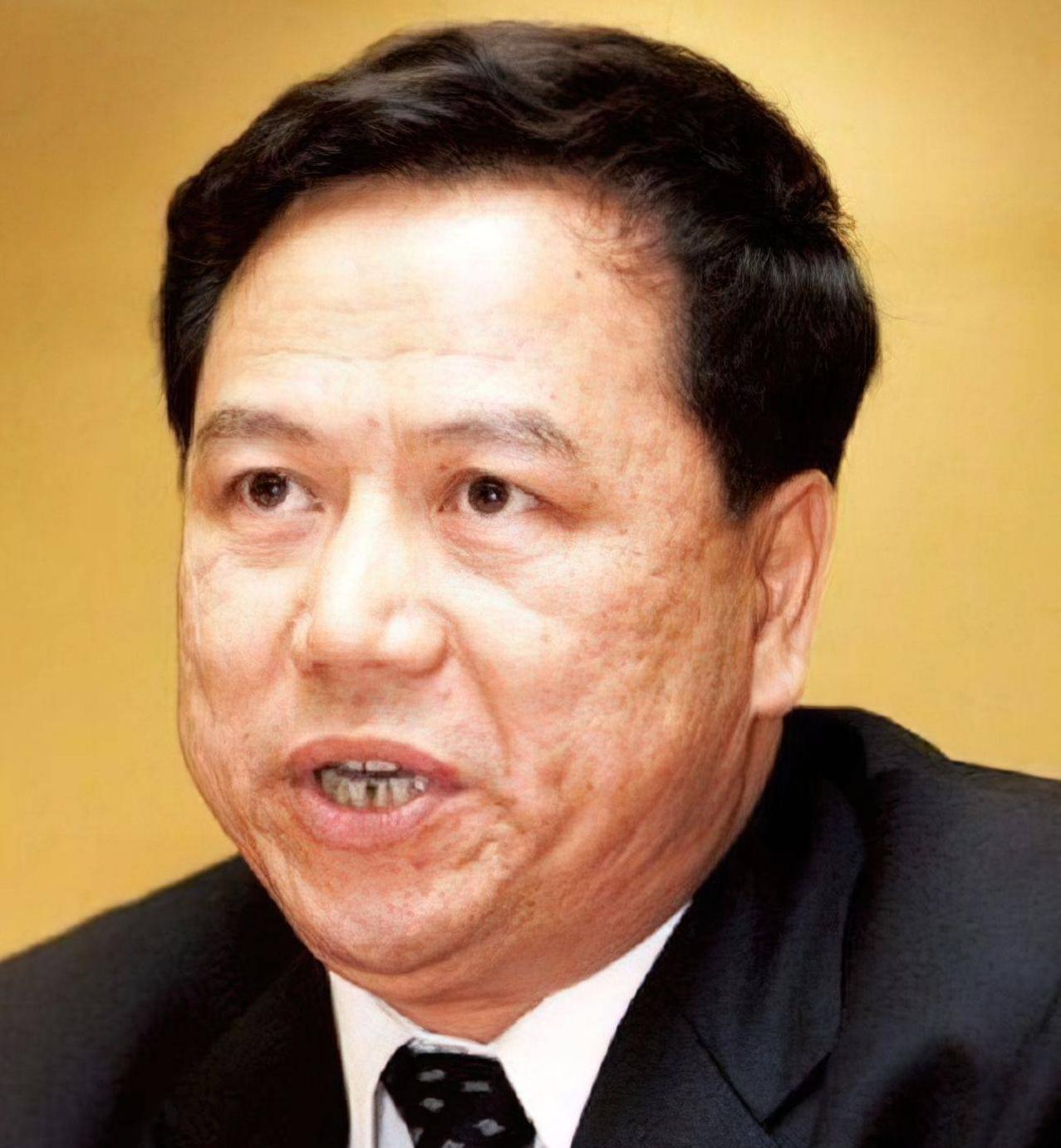 王艳的老公王志才前妻_王艳秀恩爱击退婚变传闻_王艳王志才珍珠婚