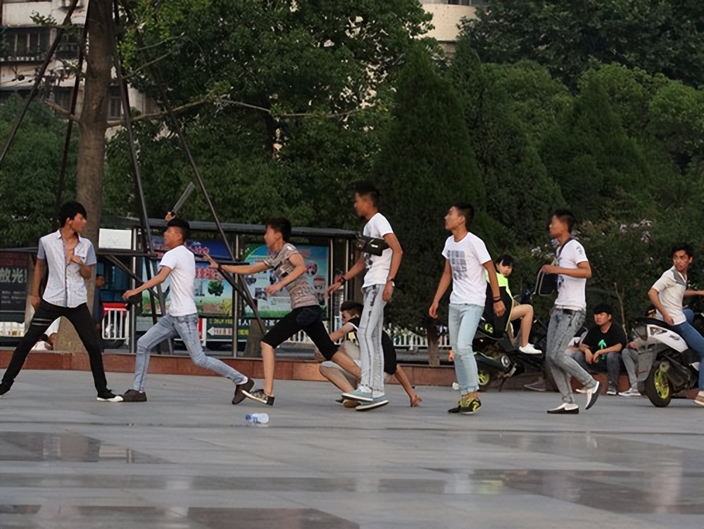 篮球场暴力事件_长春砍手门到底有没有处理结果_长春砍手案