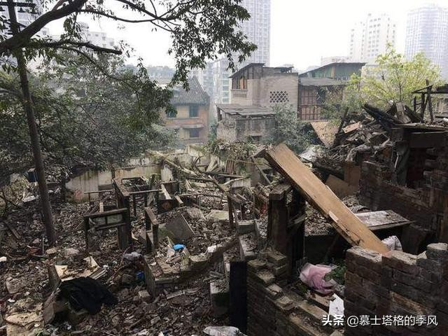 重庆洪崖洞在哪里_洪崖洞历史_洪崖洞夜景