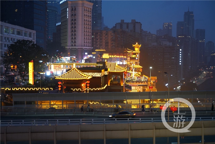 洪崖洞改造升级工程_重庆洪崖洞在哪里_全新洪崖洞2.0版