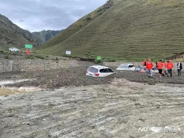 新疆天山大峡谷景区塌方系谣言_天山神秘大峡谷山洪_新疆库车大峡谷山洪事件