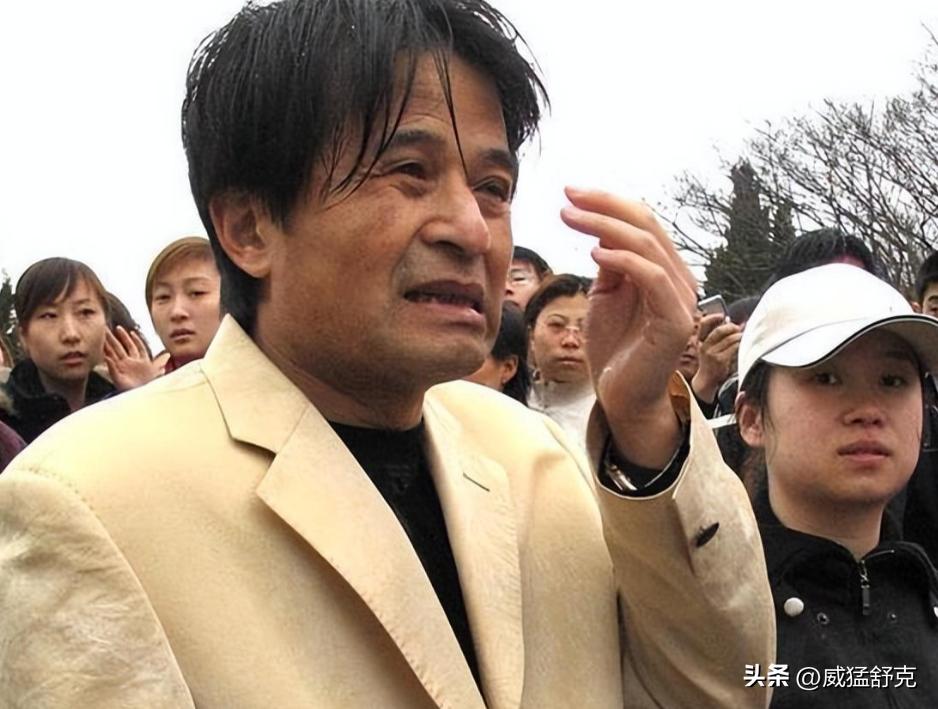 毕福剑跌落神坛经历_饭局门毕福剑_毕福剑央视星光大道被封杀原因