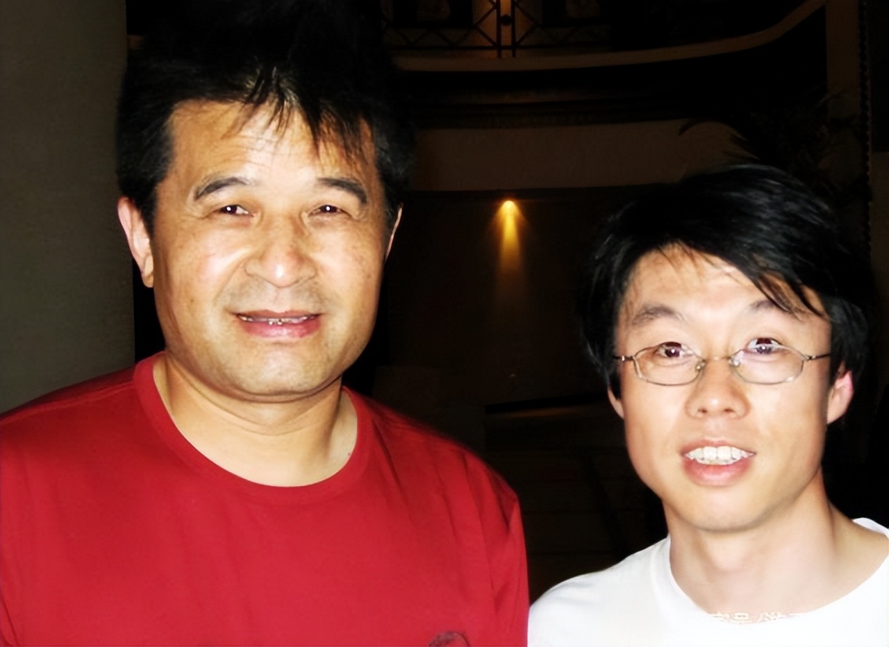 毕福剑落魄现状_毕福剑事业巅峰经历_饭局门毕福剑