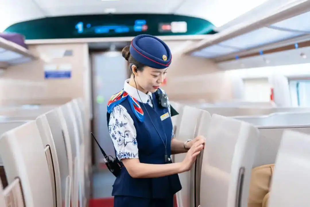 铁路12306积分免费升席_铁路畅行常旅客会员积分抵扣车票_坐火车的9个新利好你体验了吗