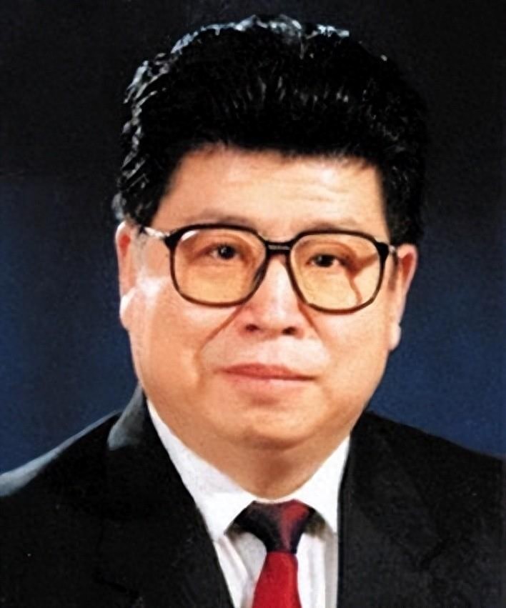 高严情妇杨珊生活照_高严 贪污案件 电力系统腐败