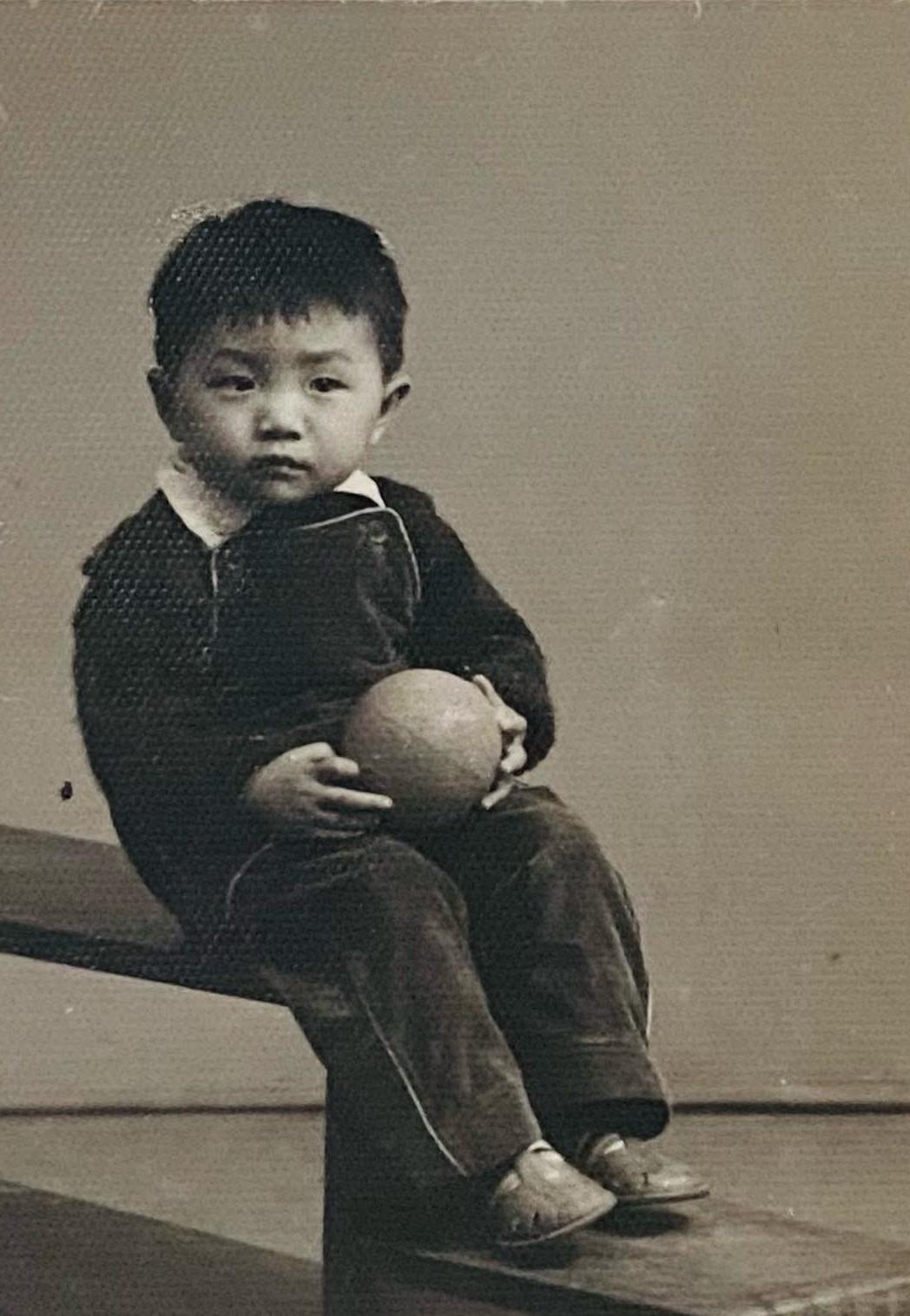 高严情妇杨珊生活照_高严 贪污案件 电力系统腐败