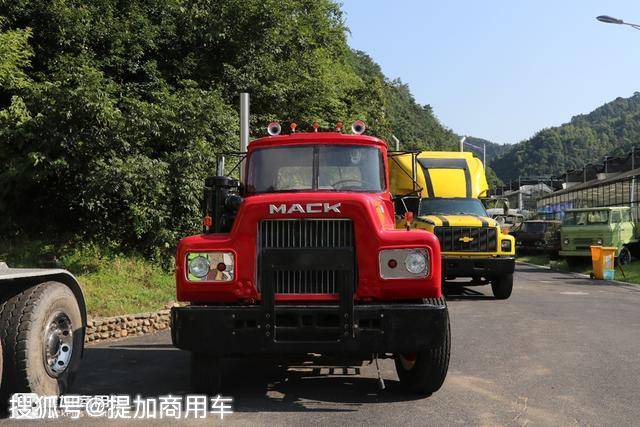 上世纪80年代国内引进的美国马克卡车实拍，据说当年在内蒙运煤