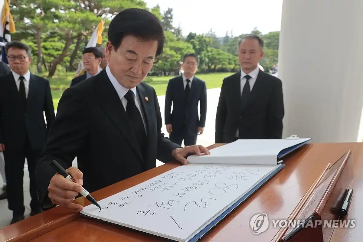 朝鲜战争停战纪念日 金正恩 朝韩关系_金正恩只回了韩议长一个字