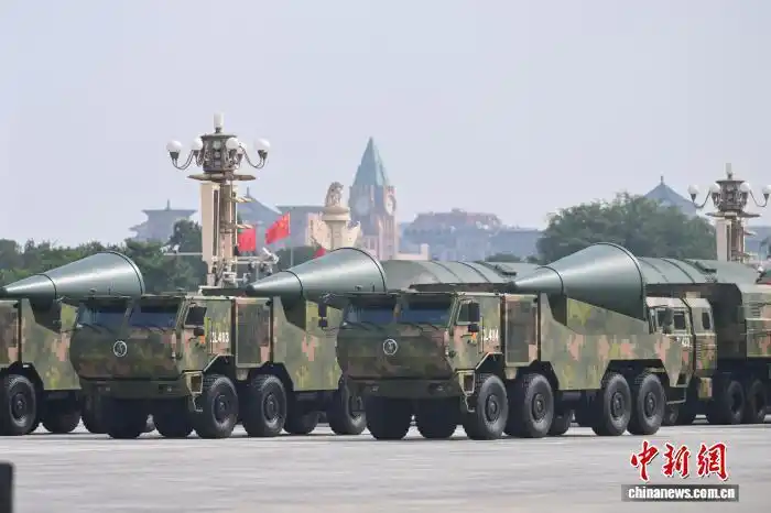 九三阅兵解锁了这些“首次”_纪念中国人民抗日战争暨世界反法西斯战争胜利80周年大会 九三阅兵 1945年抗战胜利